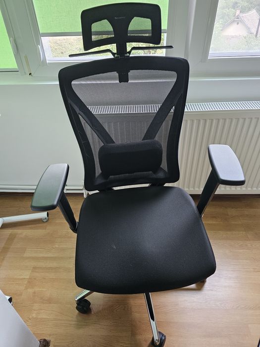Scaun birou Ergoplus Lukas-H, negru, spatar mesh, brate 3D,
