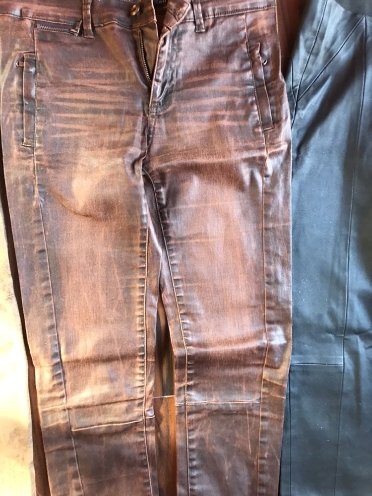 Pantaloni  Bershka marimea 36