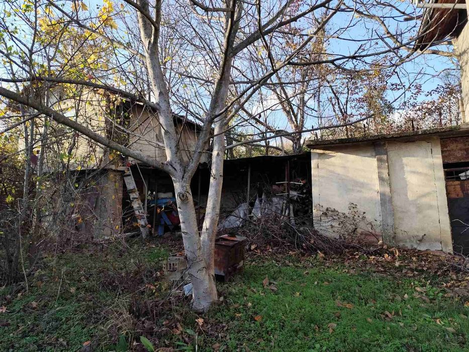 Къща двуетажна вила масивна