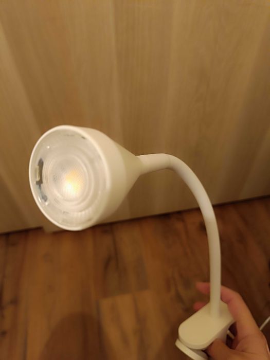 Настолна лампа ИКЕА с щипка