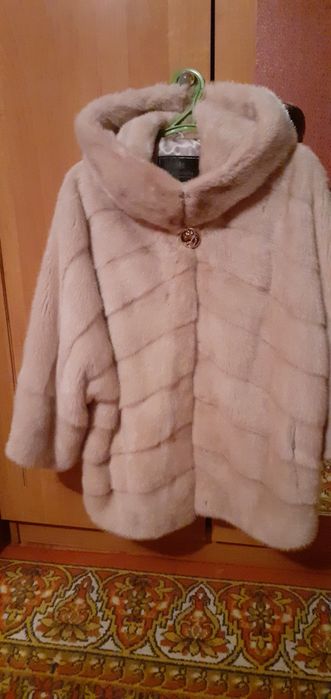 Продам норковую шубу