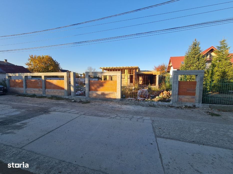 Varsatura , teren + casa în construcție
