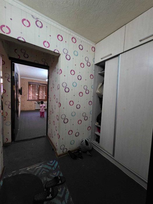 Продаётся 2х комн  квартира на 1 этаже Ор-р Пиридастгир