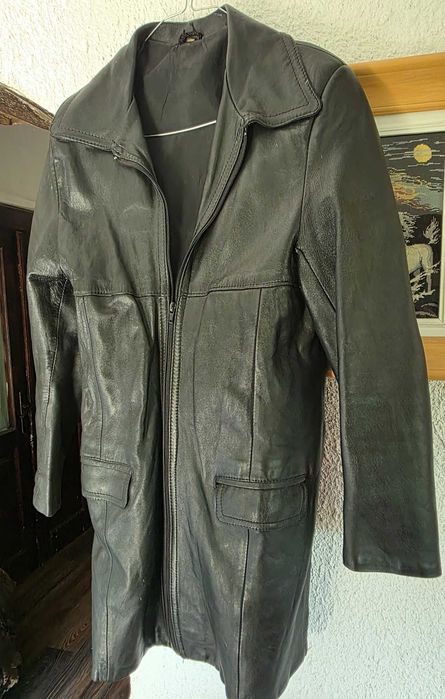 Haina piele dama culoare neagra, stare impecabila