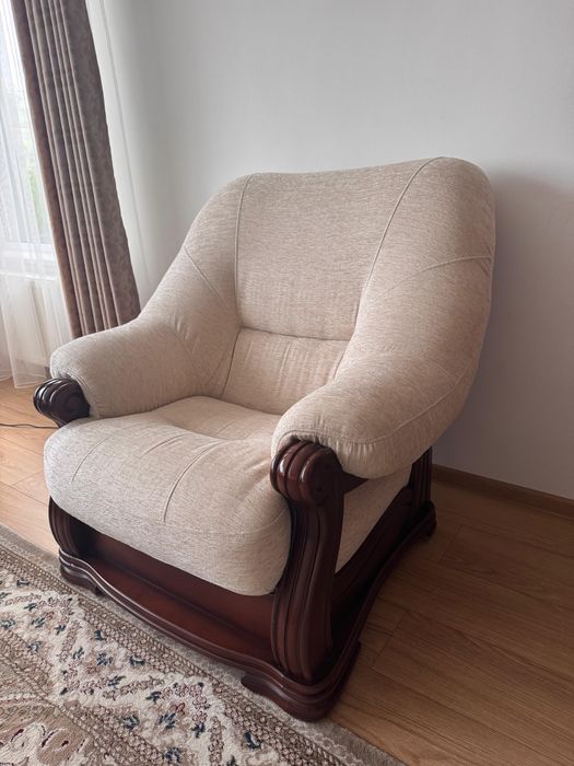 Set canapea + fotoliu + masa