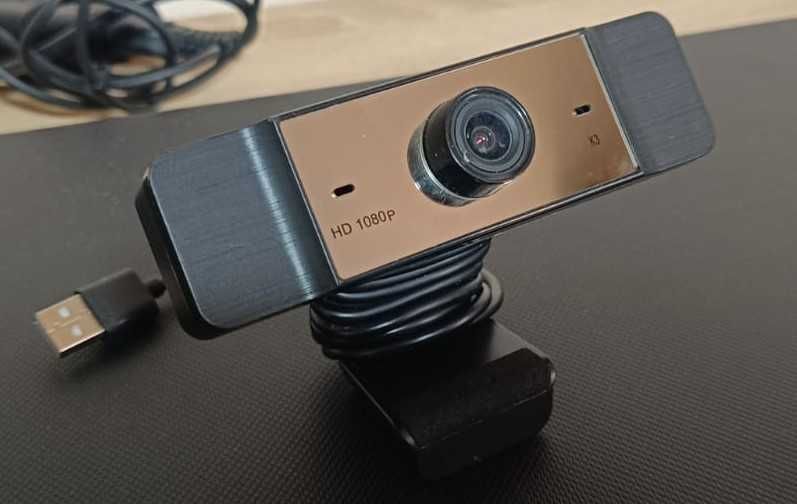 Webcam HD 1080p cu microfon – plug & play – 50 lei
