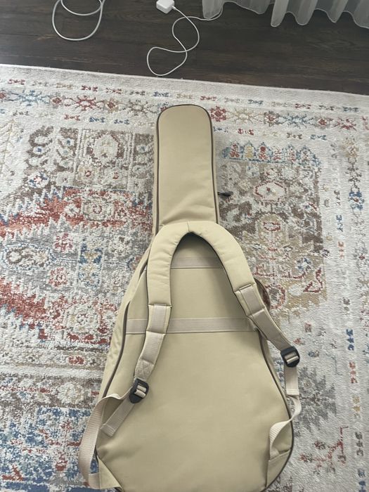 Китара yamaha c калъф