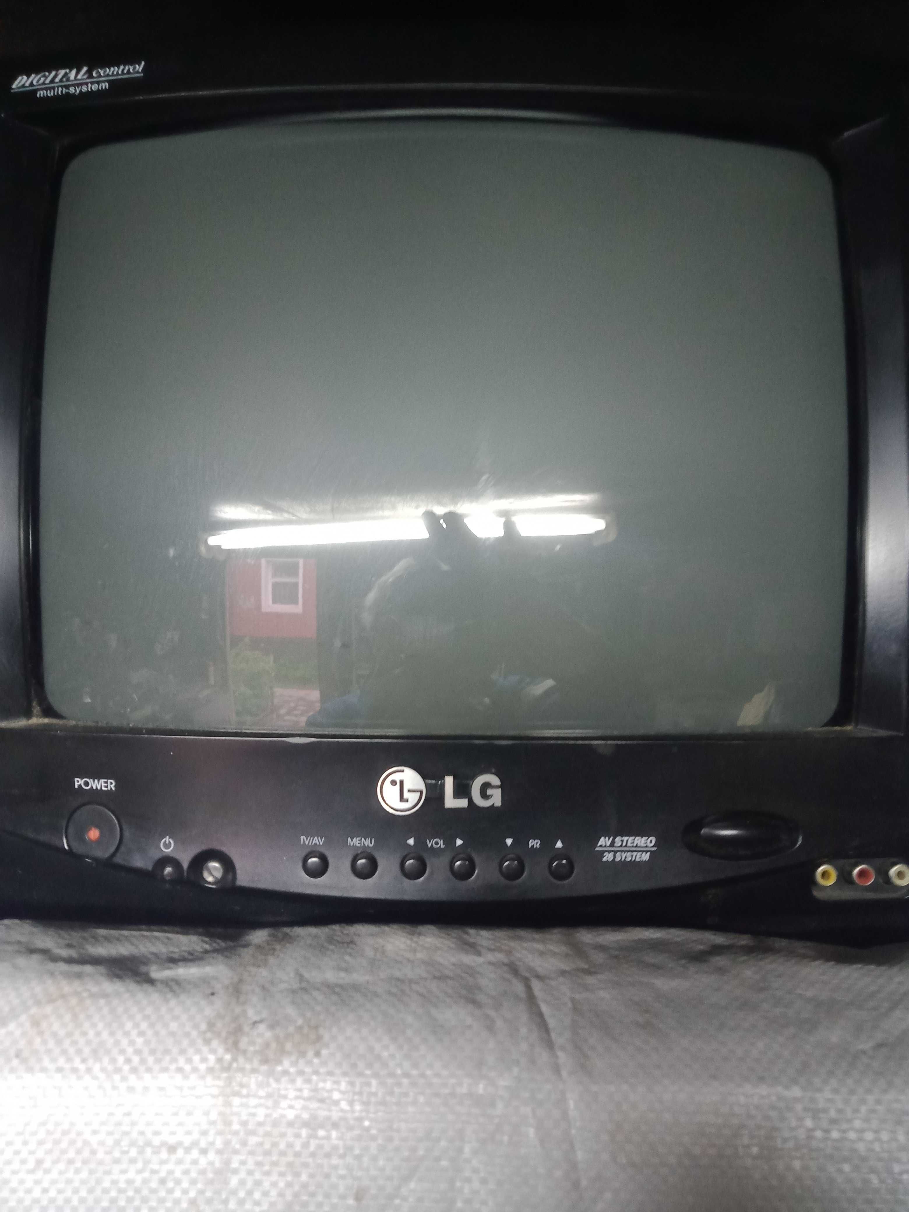 Телевизор Lg Диагональ экрана 51 см .