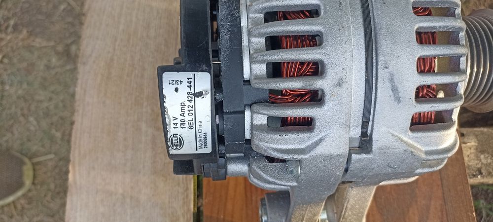 Vând 2 Alternatoare