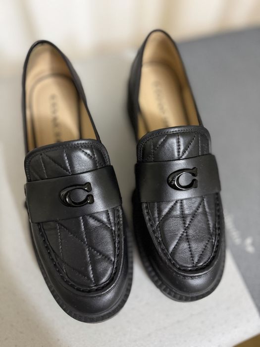 Pantofi Coach marimea 38
