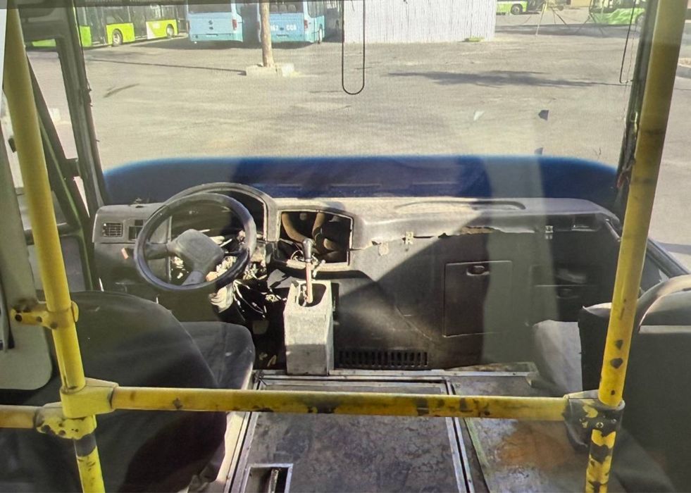 Исузу автобус 2011