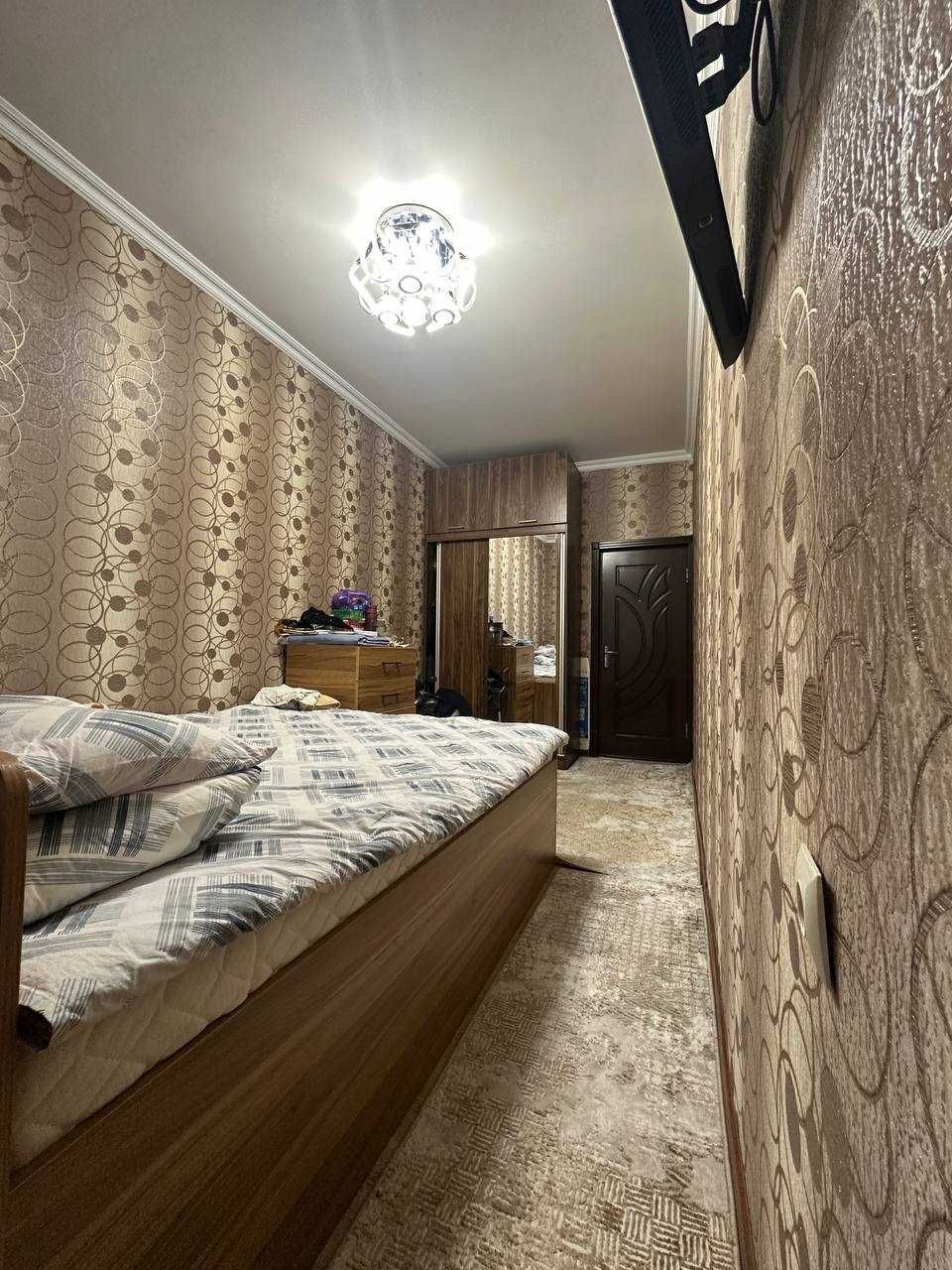 Uy sotiladi 4 etajli dom 2 etaj 3 xona Uchtepa tumani 21kv 29dom