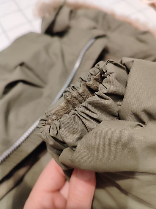 Страхотен ватиран и водоотблъскващ ски космонавт / ескимос на H&M