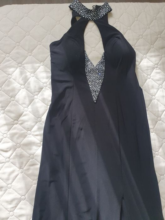 Официална черна рокля