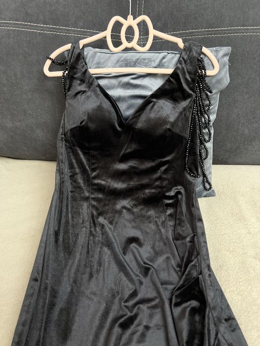 Rochii elengate si salopete elegante