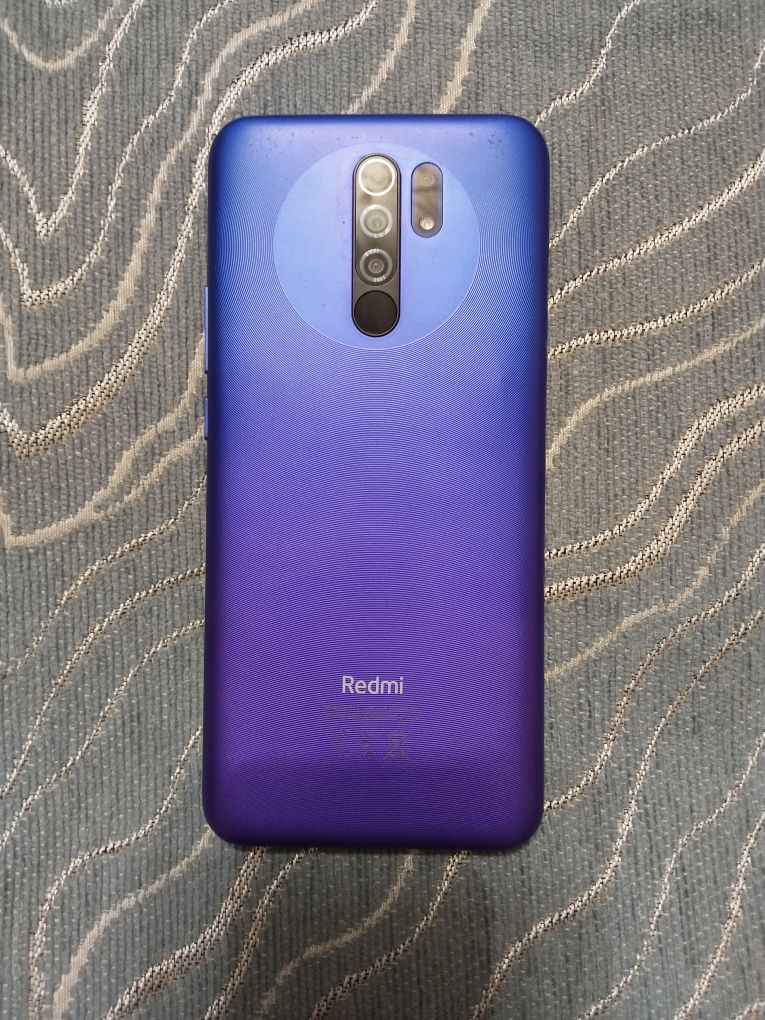 Продам смартфон Redmi 9
