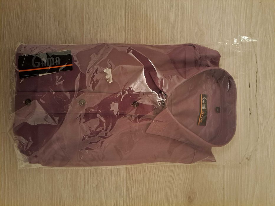 Vând cămașă barbati mărimea M nouă