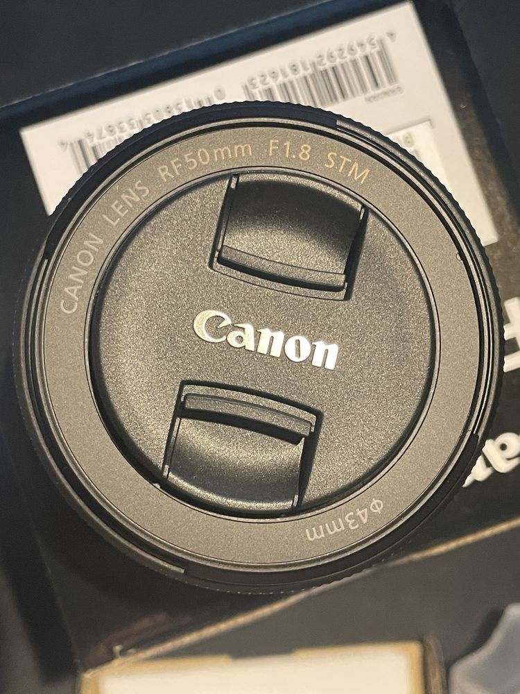 PRET FIX! Canon 50 1.8 RF STM SIGILAT! de Mirrorless Nu DSLR