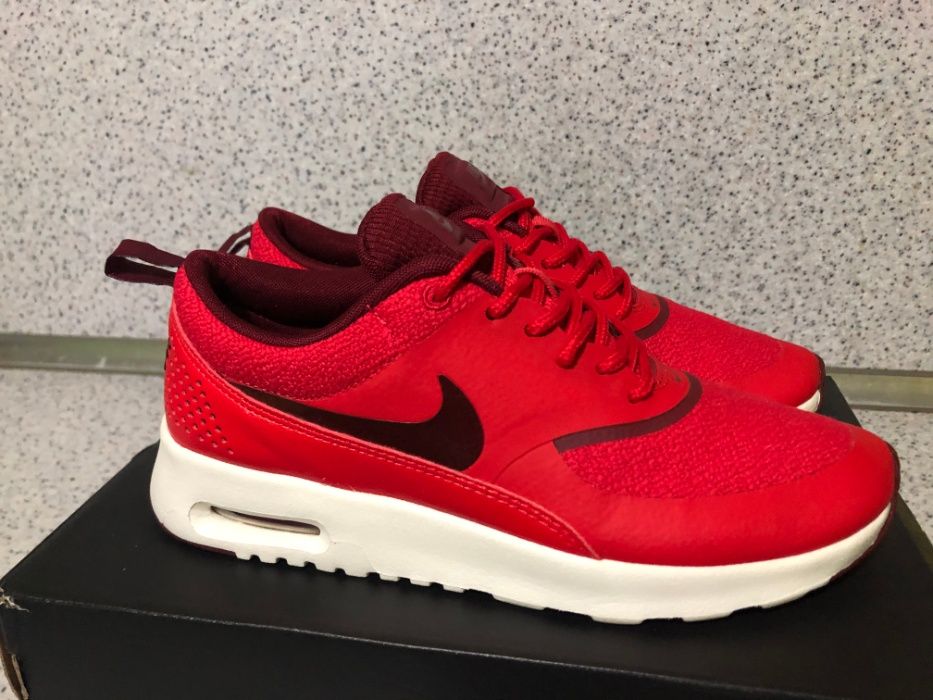 ОРИГИНАЛНИ *** Nike Air Max Thea / Action Red / Red / Sail