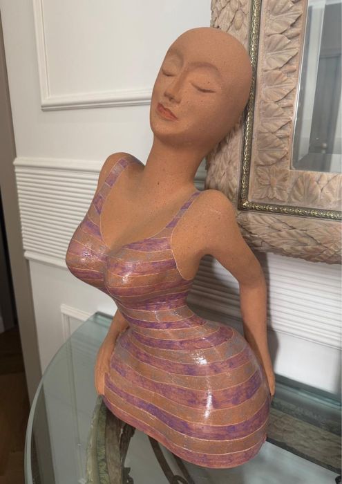 Статуэтка девушка