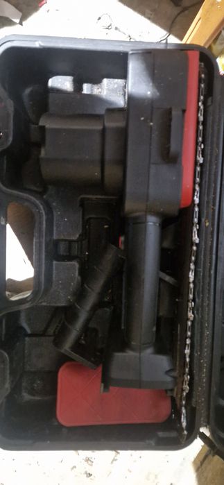 Drujbă cu acumulator brusles