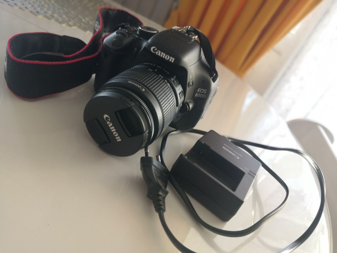 Продам фотоаппарат Canon 600D