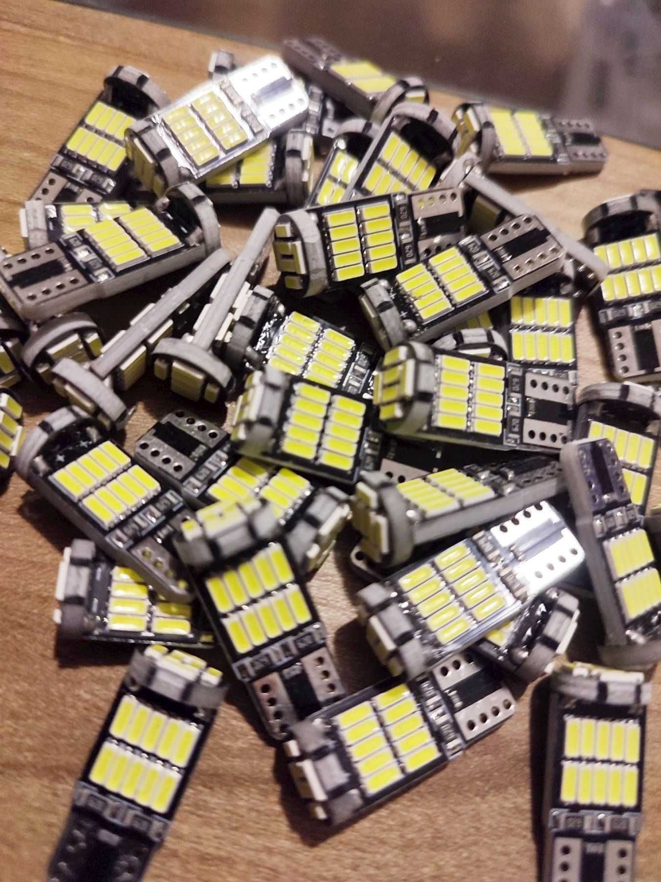 LED/Лед диодни крушки за габарит/интериор Т10 W5W, бяла светлина, 400L