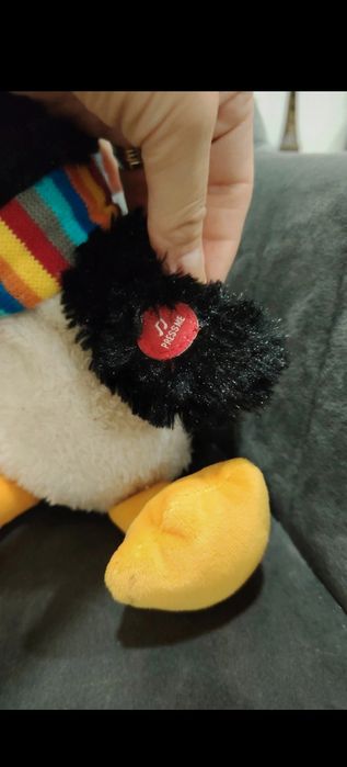 Pinguin interactiv și gașca sa