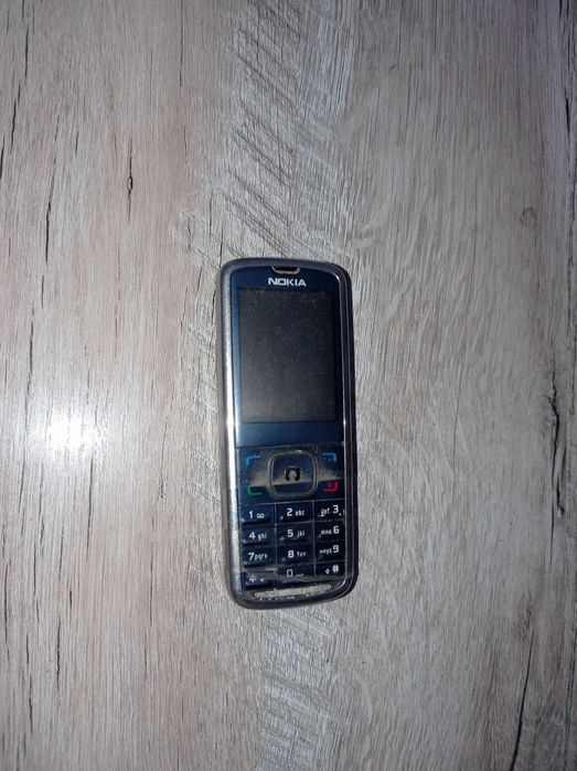 Nokia kriket 6275 yaxshi holatda