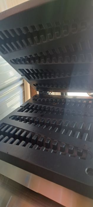 Продавам машина за гофрети