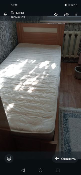 Продам кровать с матрацом!