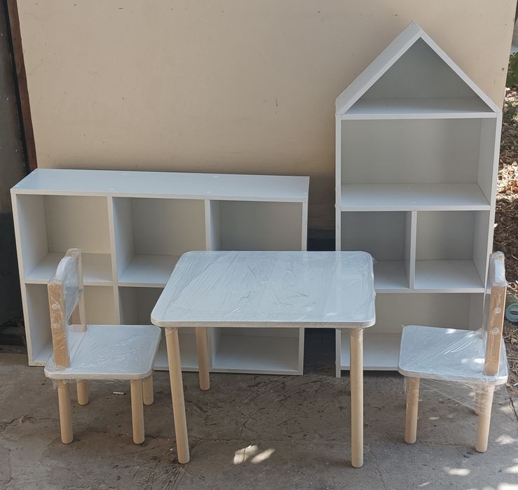 Детские столы стулья стеллажи