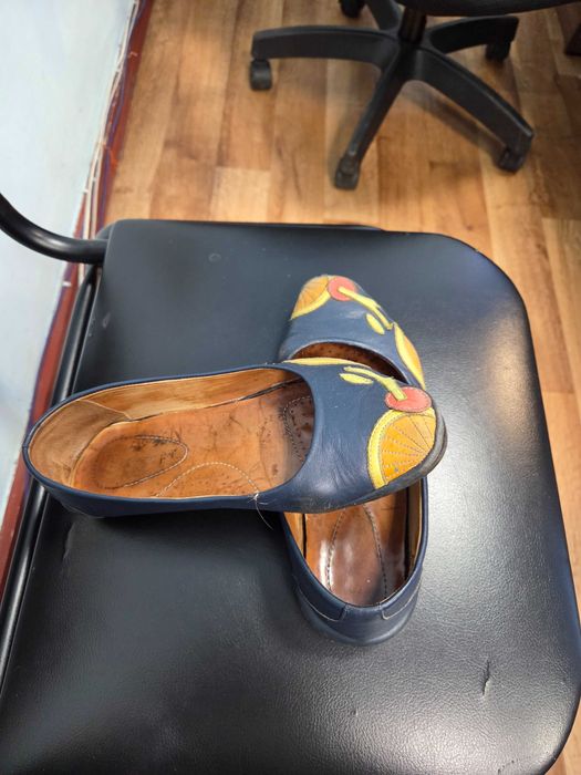 Отдам обувь даром