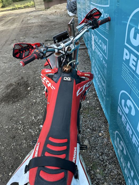 Vând crosss honda cu motor de 250cc tmmp