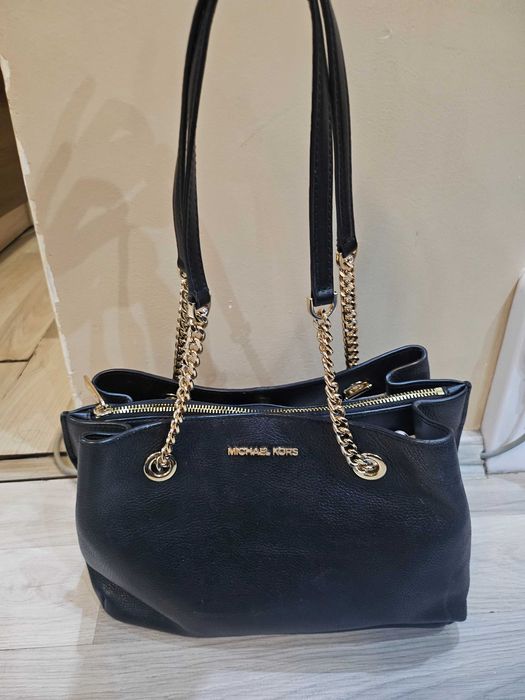 Дамски чанти prada