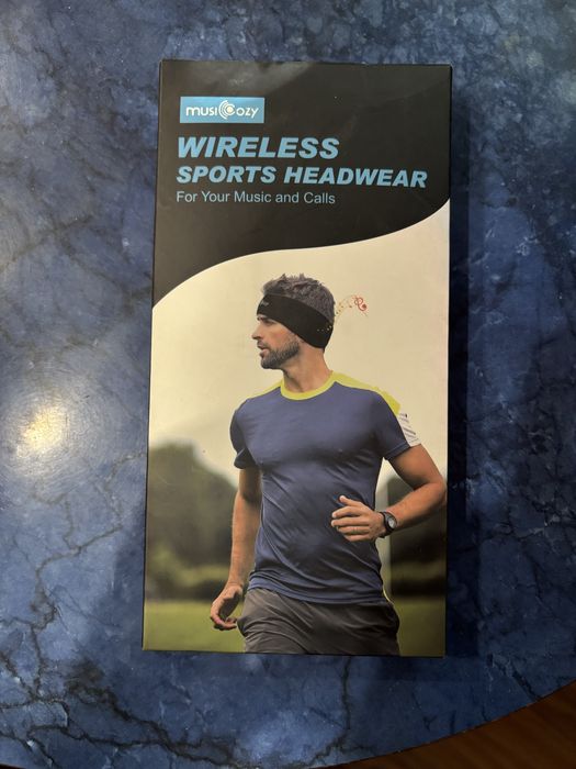 Bentiță cu casti bluetooth