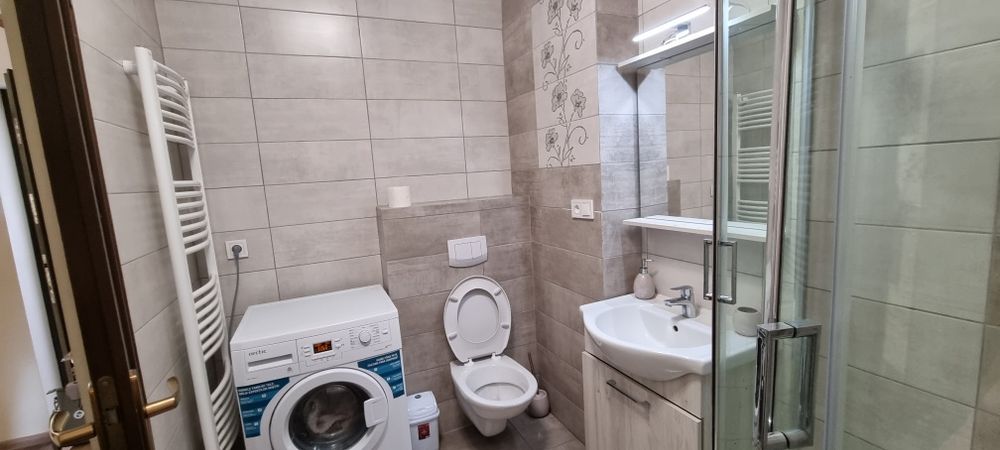 Ofer spre închiriere apartament 2 camere