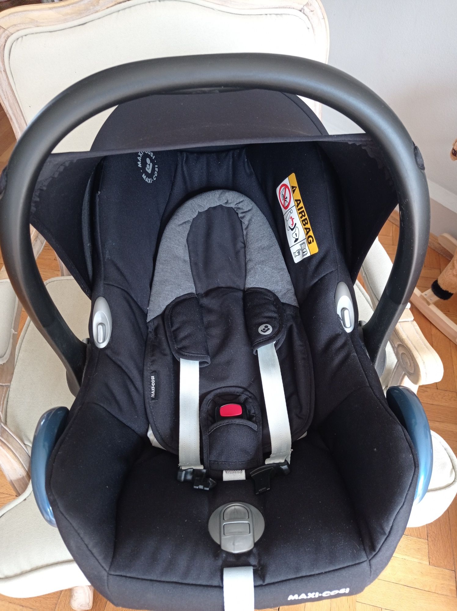 Столче за кола Maxi-cosi CabrioFix