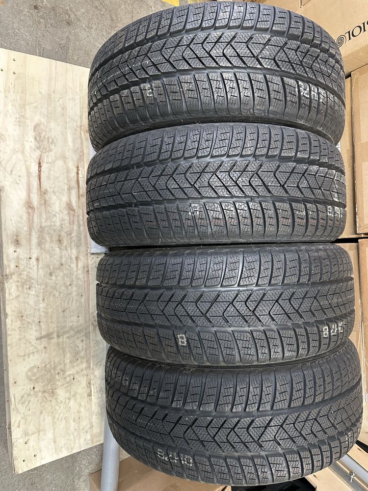 245/45/18 Pirelli Sotto Zero 3 DOT2521