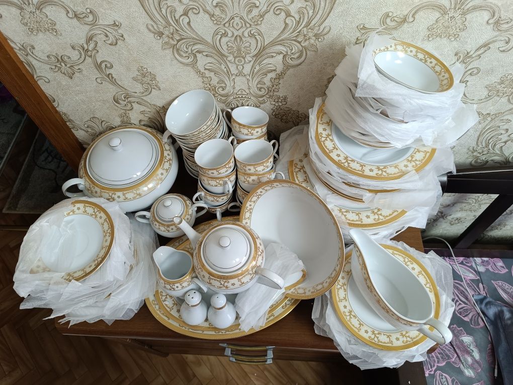 Сервиз на 12 персон, 121 предмет
