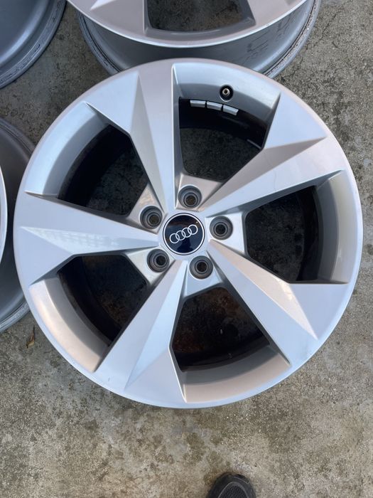 Оригинални джанти за ауди 18 цола в перфектно състояние  57.1