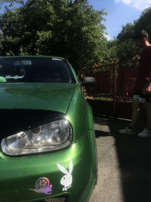 Vand golf 4 1.6 benzina