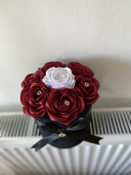 Trandafiri din satin