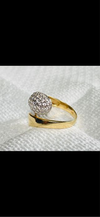 Inel aur 14 karate cu zirconii model deosebit