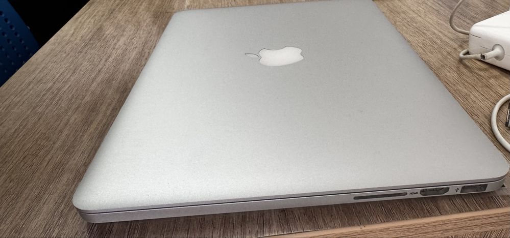 Продам свой MacBook pro 2016г/ core i5 / 8гб/ 500гб ssd