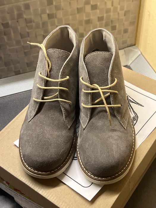 Vand ghete noi baieti piele marimea 33