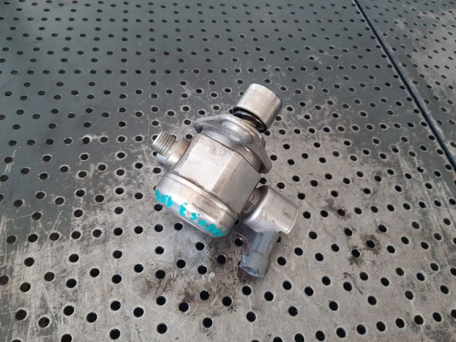 pompa inalta  1.0 b ecoboost  ford focus 3  fiesta 6  b-max   cm5g-9d376-ga  0261520095