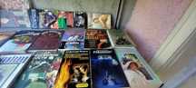Продавам интересни книги