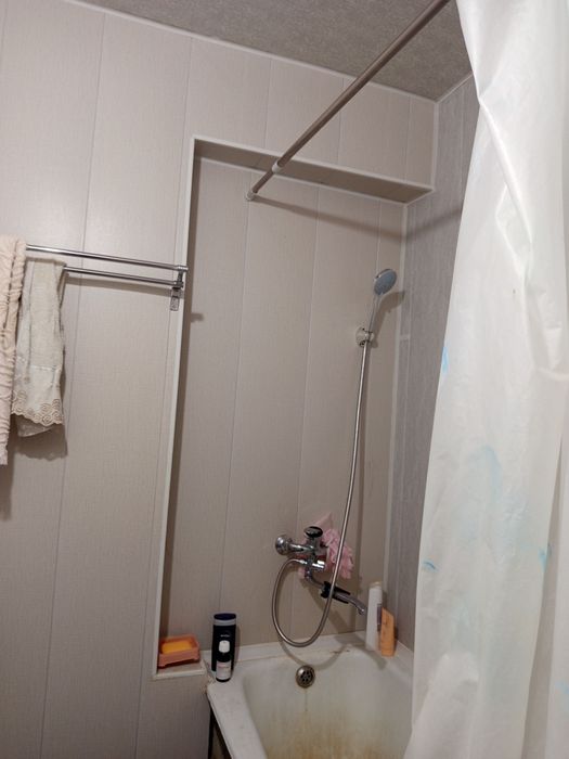 1 xonali uy sotiladi