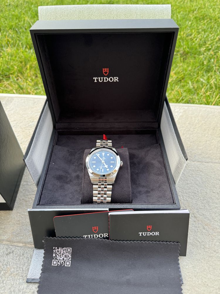 Tudor Black Bay 41 blue M79680